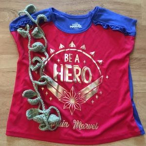 Captain Marvel XS (4/5) Red & Blue Be A Hero Shirt